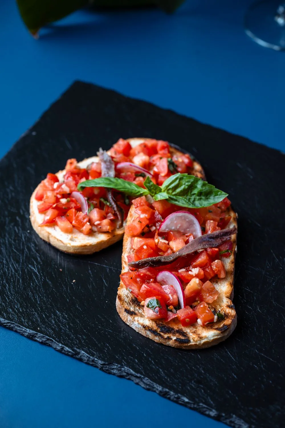 Bruschette cu rosii